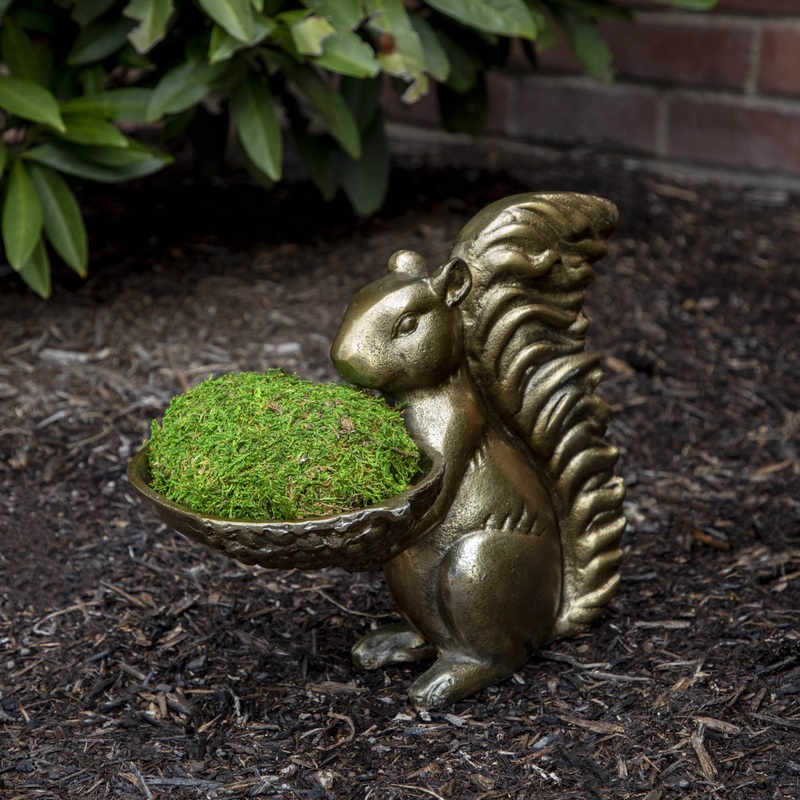 Squirrel Dishstand