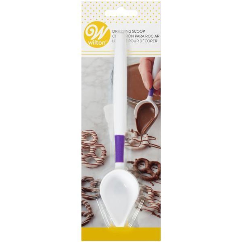 Wilton Drizzling Scoop Plastic 7in