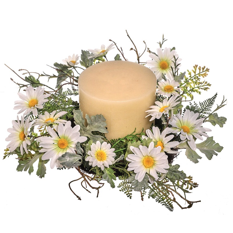 Daisy Candlering, 16