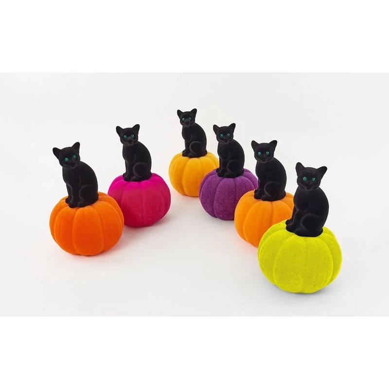 14.5in Small Cat On Pumpkin Assorted Colors | 1ct